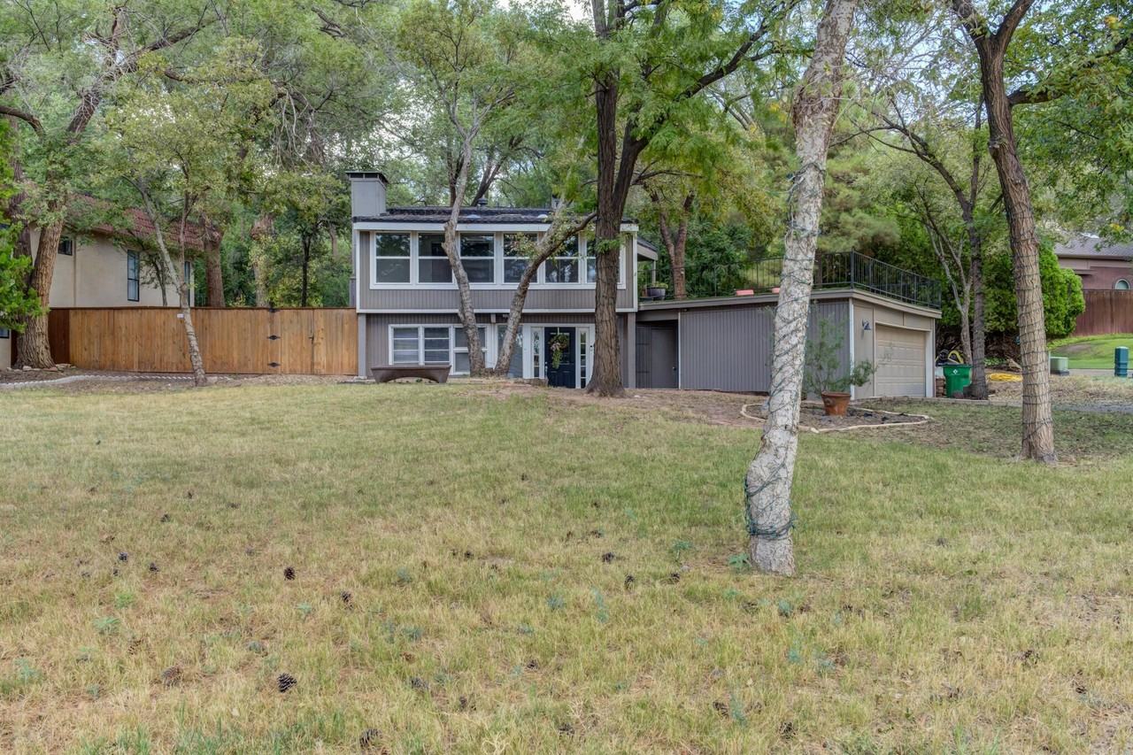 58 E Lakeshore Dr - Photo 2 of 50