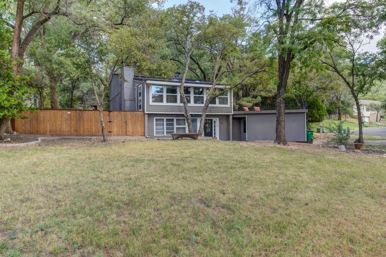 58 E Lakeshore Dr - Photo 3 of 50