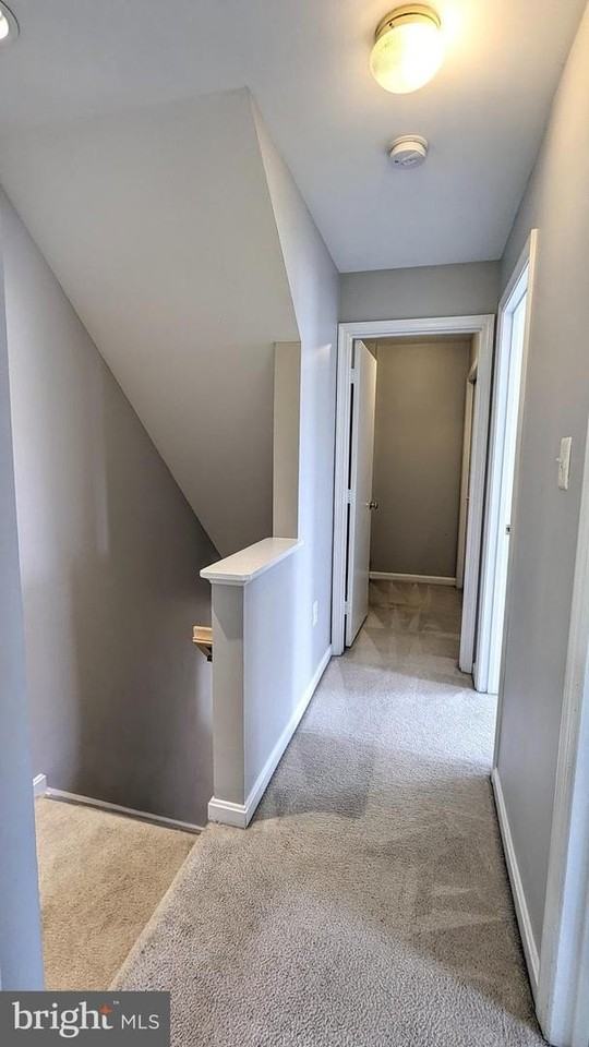 1009 Robin Hill Ter - Photo 7 of 14