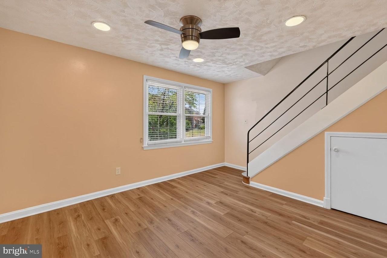 2437 Iverson St - Photo 2 of 15