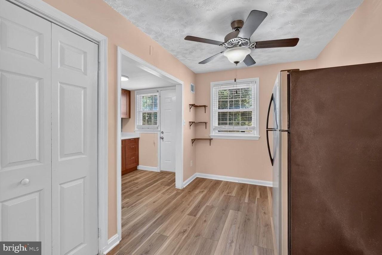 2437 Iverson St - Photo 5 of 15
