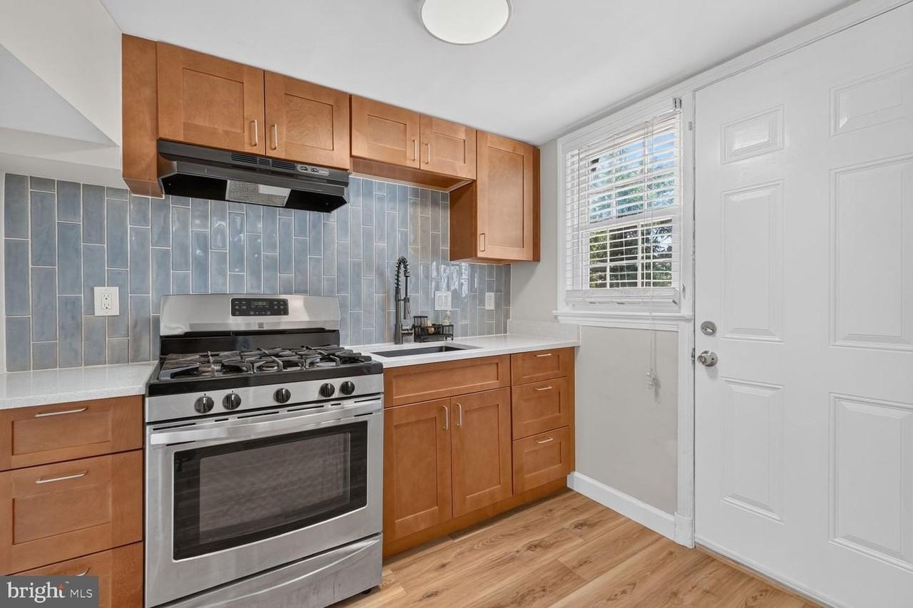 2437 Iverson St - Photo 7 of 15
