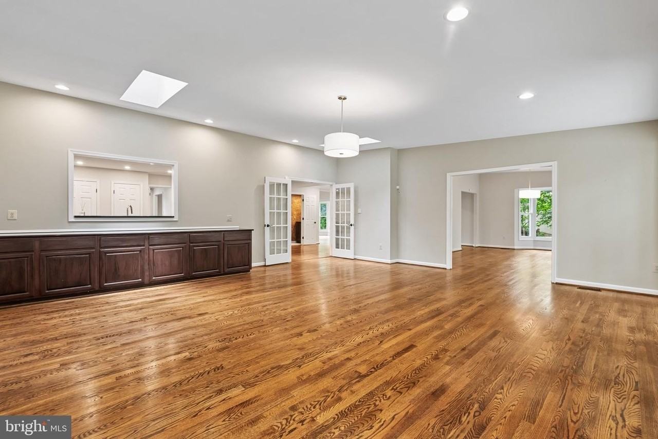 6506 Bellamine Ct - Photo 2 of 47
