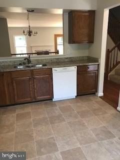 12462 Manchester Way - Photo 3 of 14