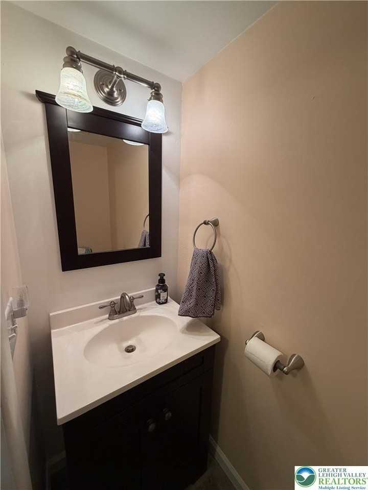 88 Stonewood Pl - Photo 7 of 17