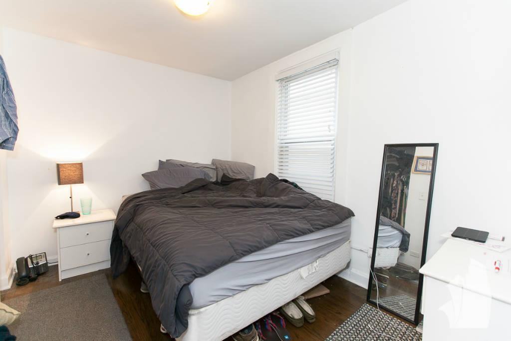 1629 W Huron St #1R - Photo 7 of 8
