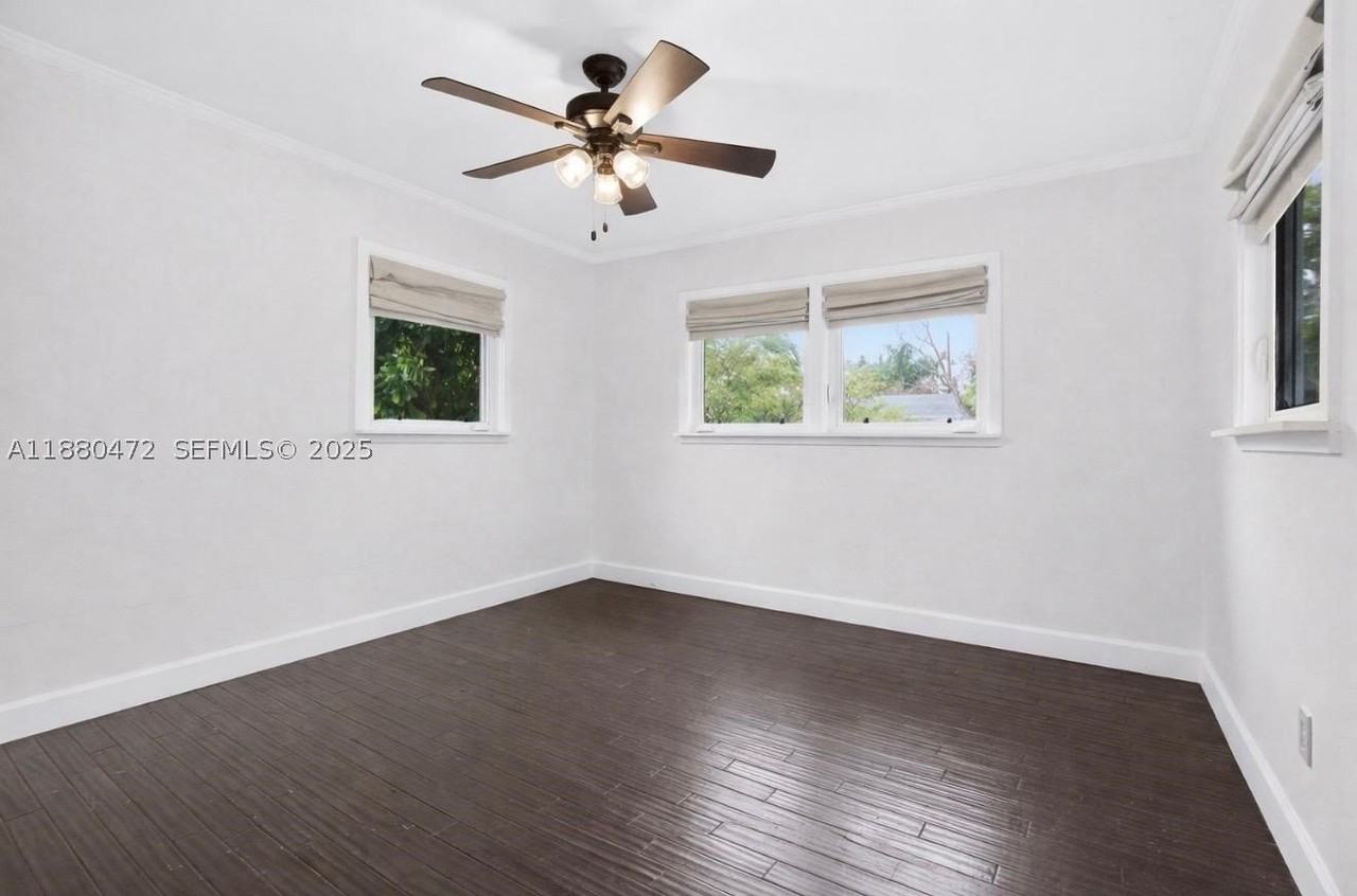 6395 Sw 42nd Ter #1 - Photo 5 of 33