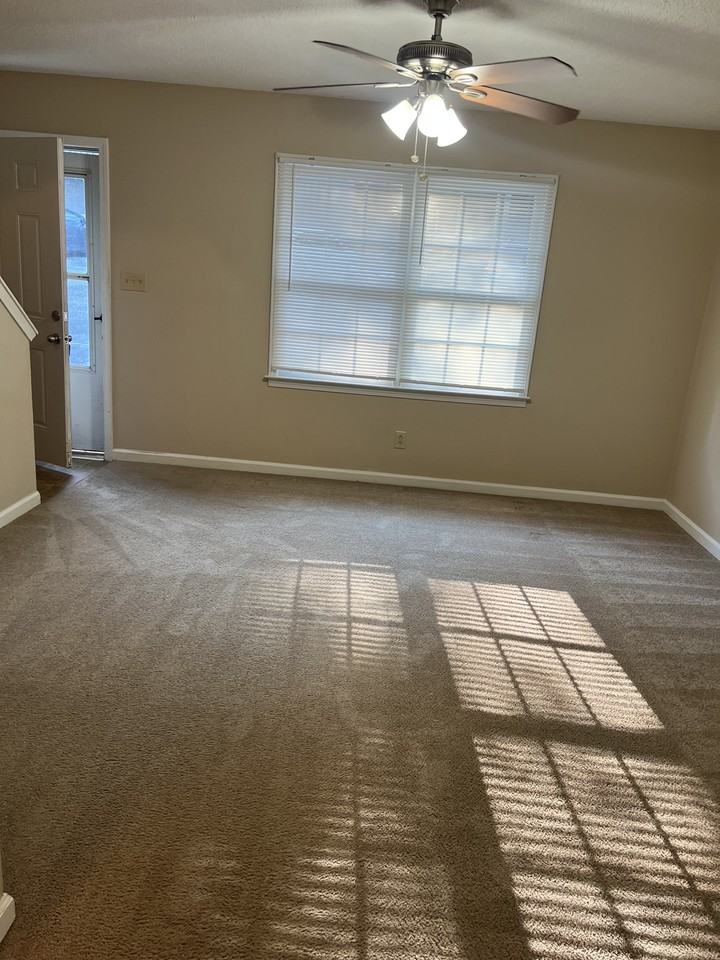 Nottingham Apartments - Photo 3 of 13