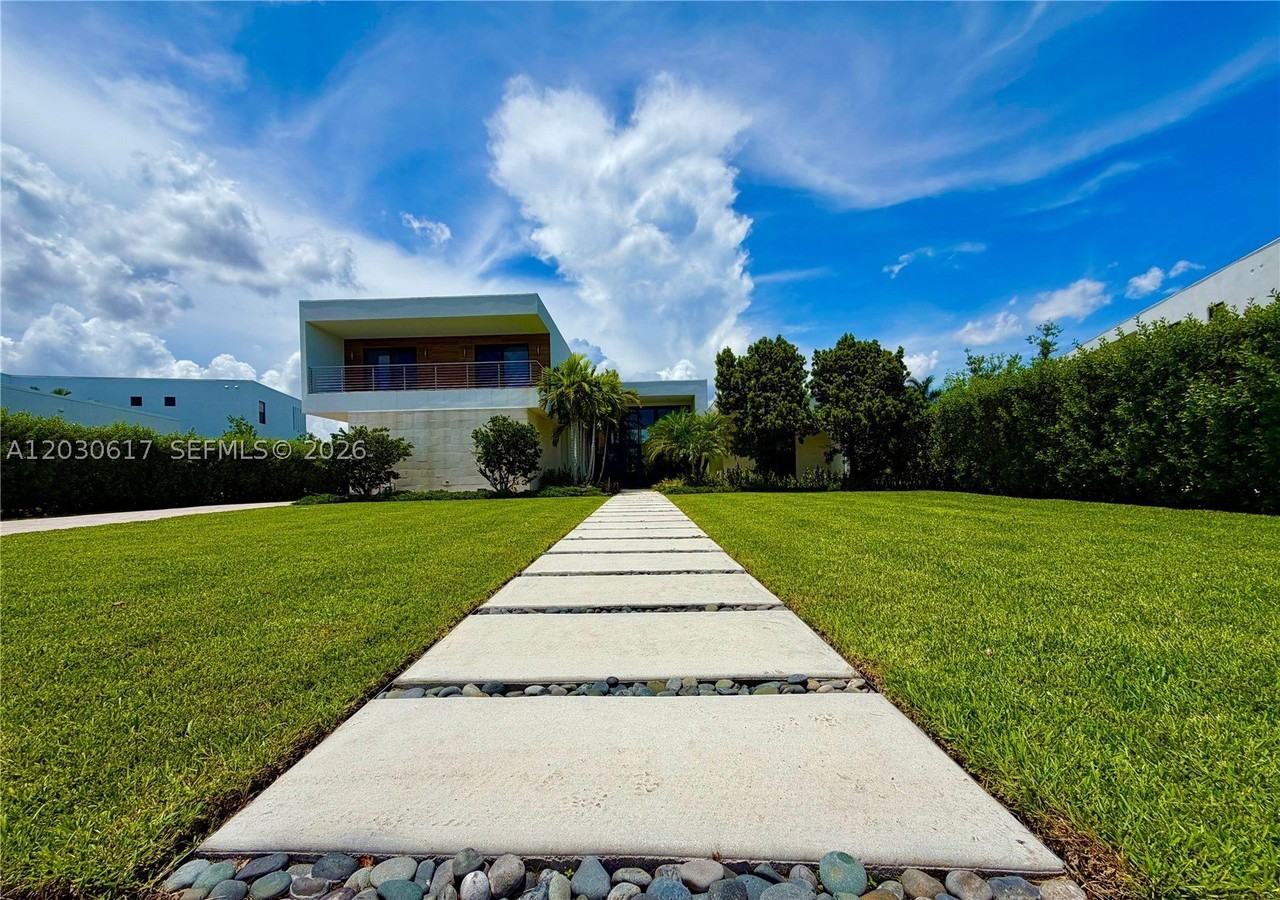 16569 Botaniko Dr N - Photo 2 of 50
