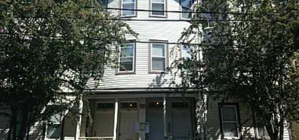 141 Brook St - Photo 3 of 10