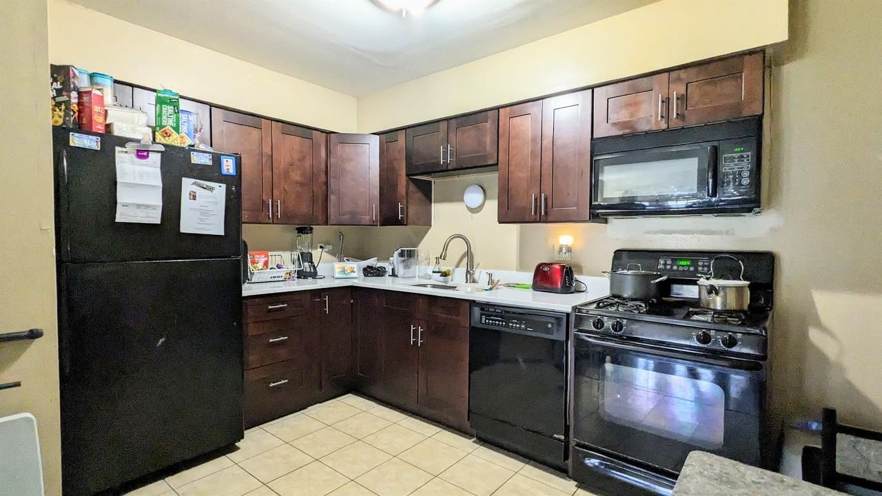 2334 Century Point Lane - Photo 5 of 16