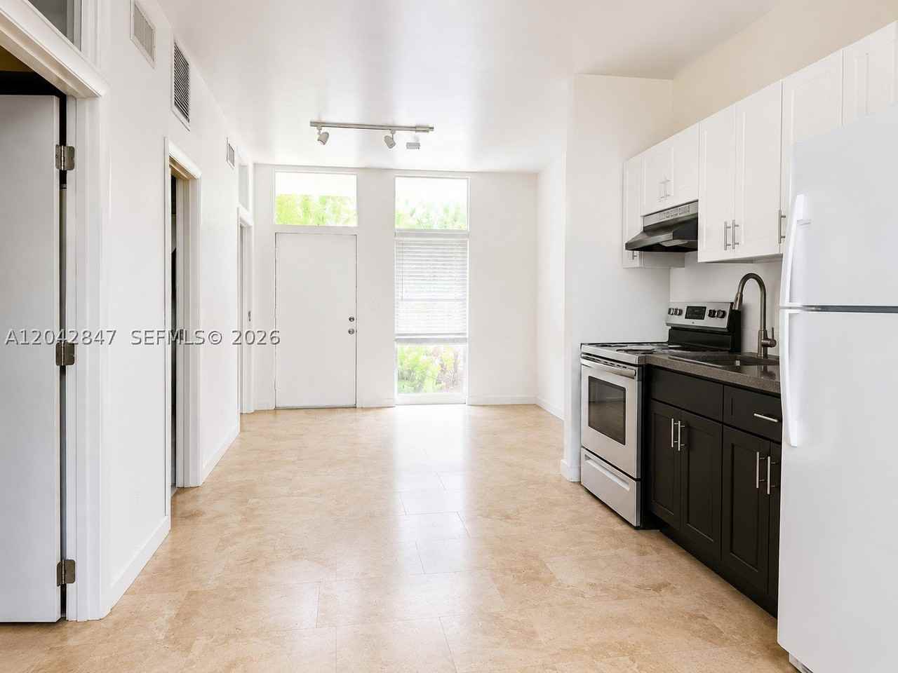 428 Nw 82nd Ter #426 - Photo 3 of 11