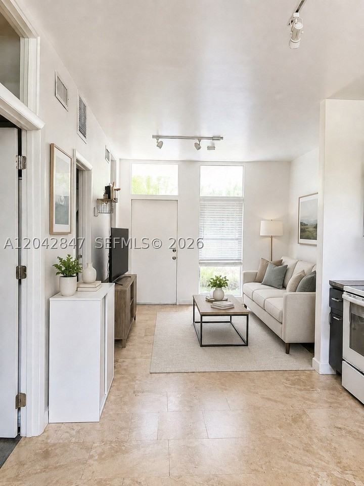 428 Nw 82nd Ter #426 - Photo 4 of 11