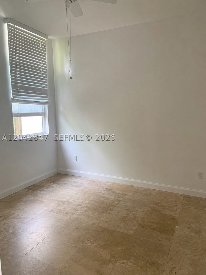 428 Nw 82nd Ter #426 - Photo 7 of 11