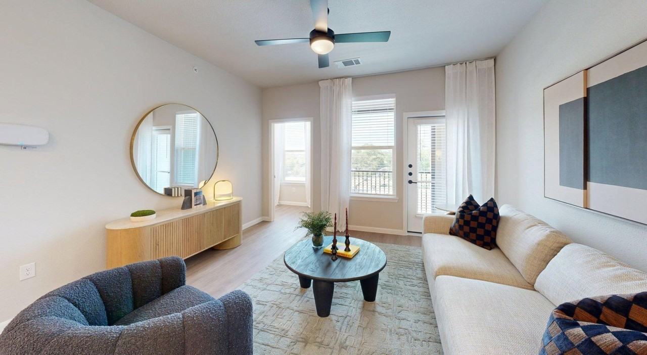 260 W Mulberry St #1102 - Photo 7 of 7