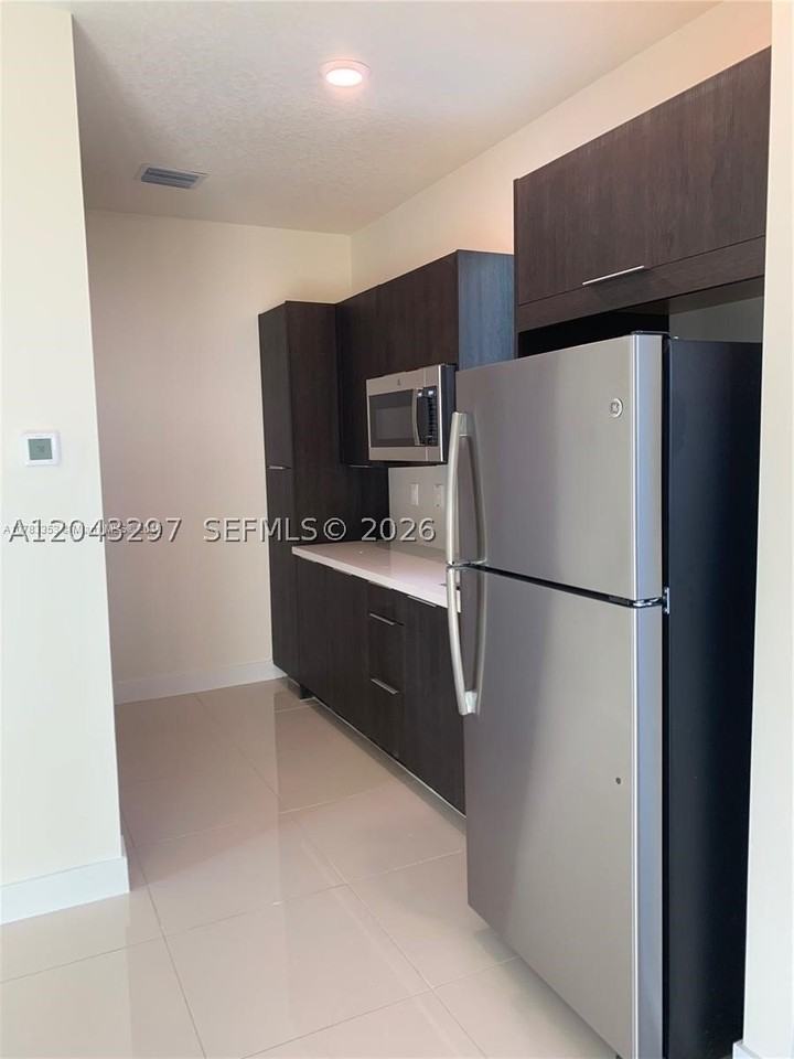6683 Nw 103rd Pkwy - Photo 2 of 18