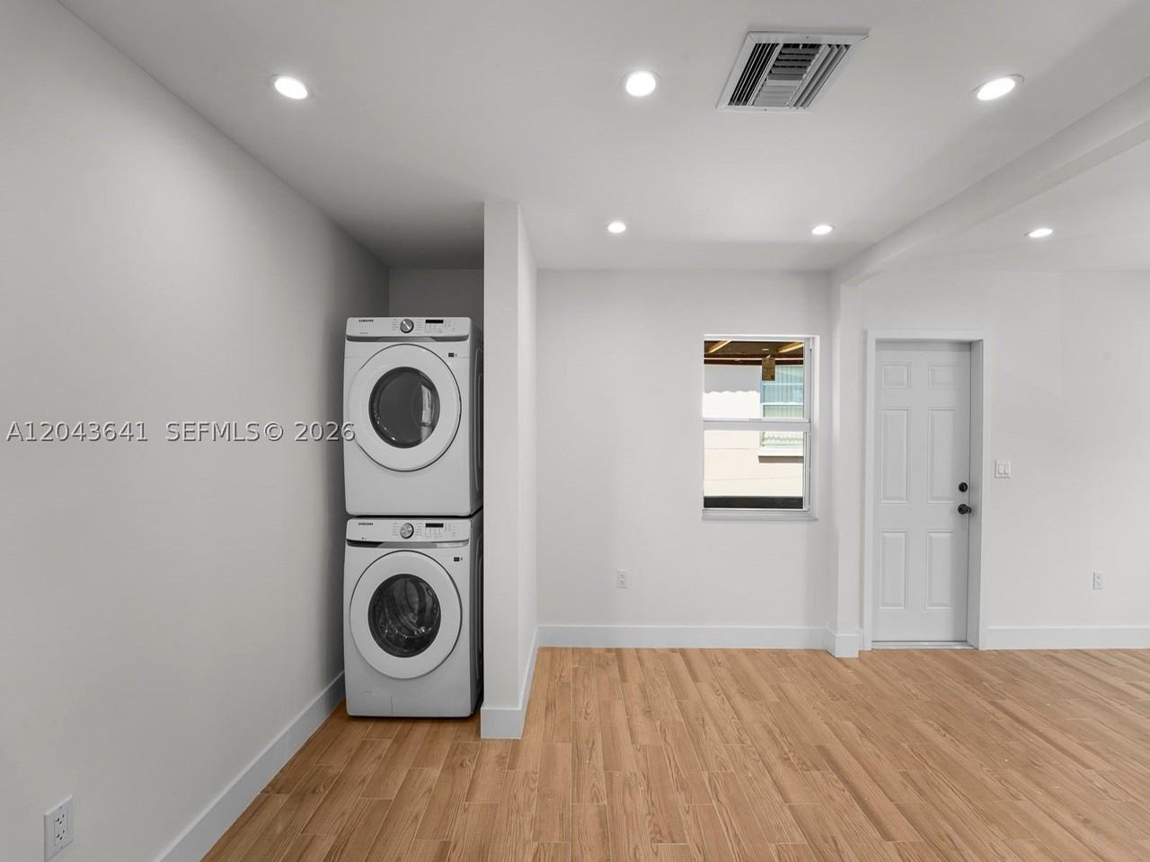 238 Nw 41st Ave #0 - Photo 4 of 15