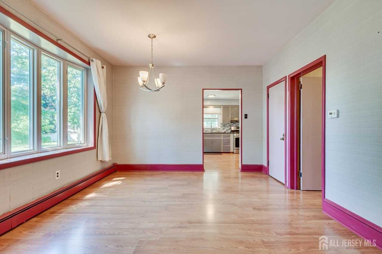 10 Jeff St - Photo 6 of 32