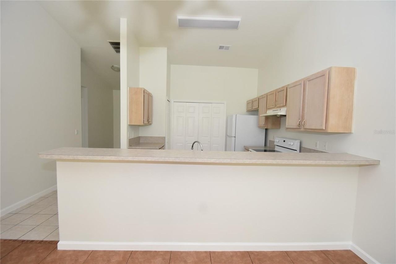 30 Eton Ln - Photo 7 of 35