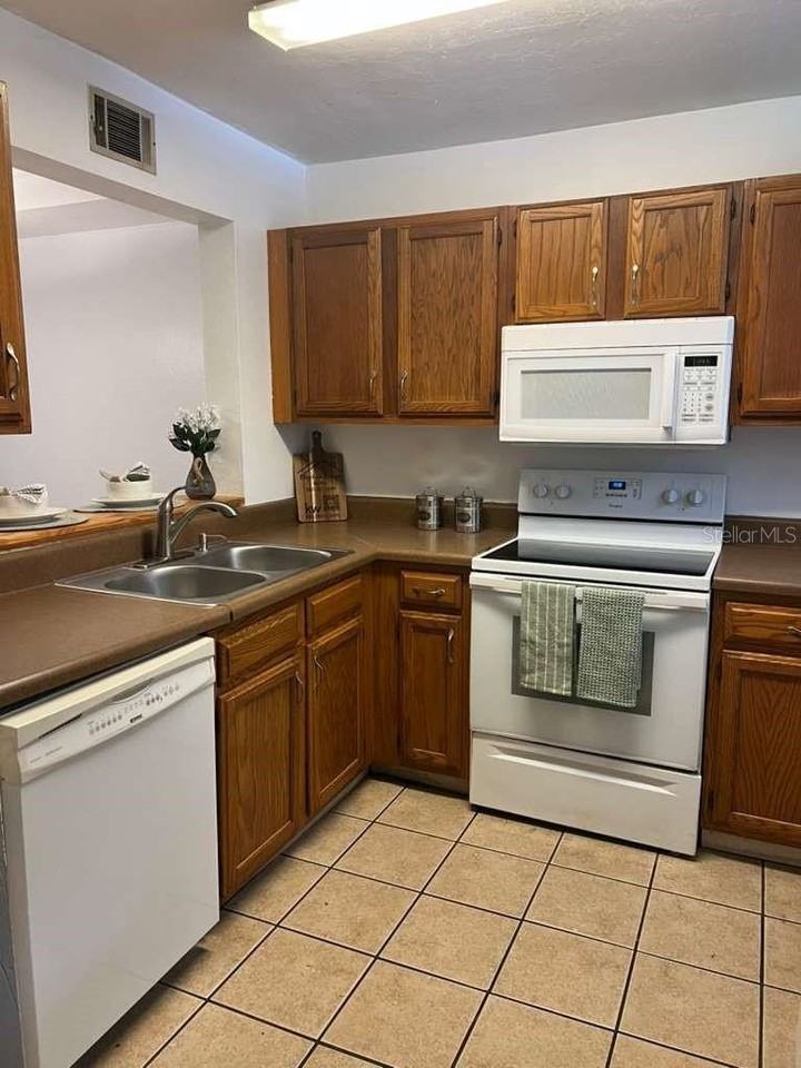 4608 Sw 44th Ln - Photo 3 of 14