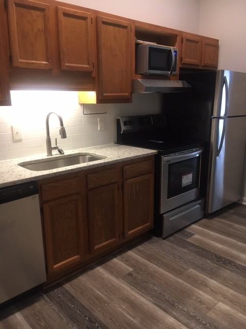 265 N Front St - Photo 4 of 6