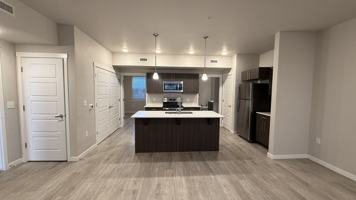 featured image of 528 N 44th St