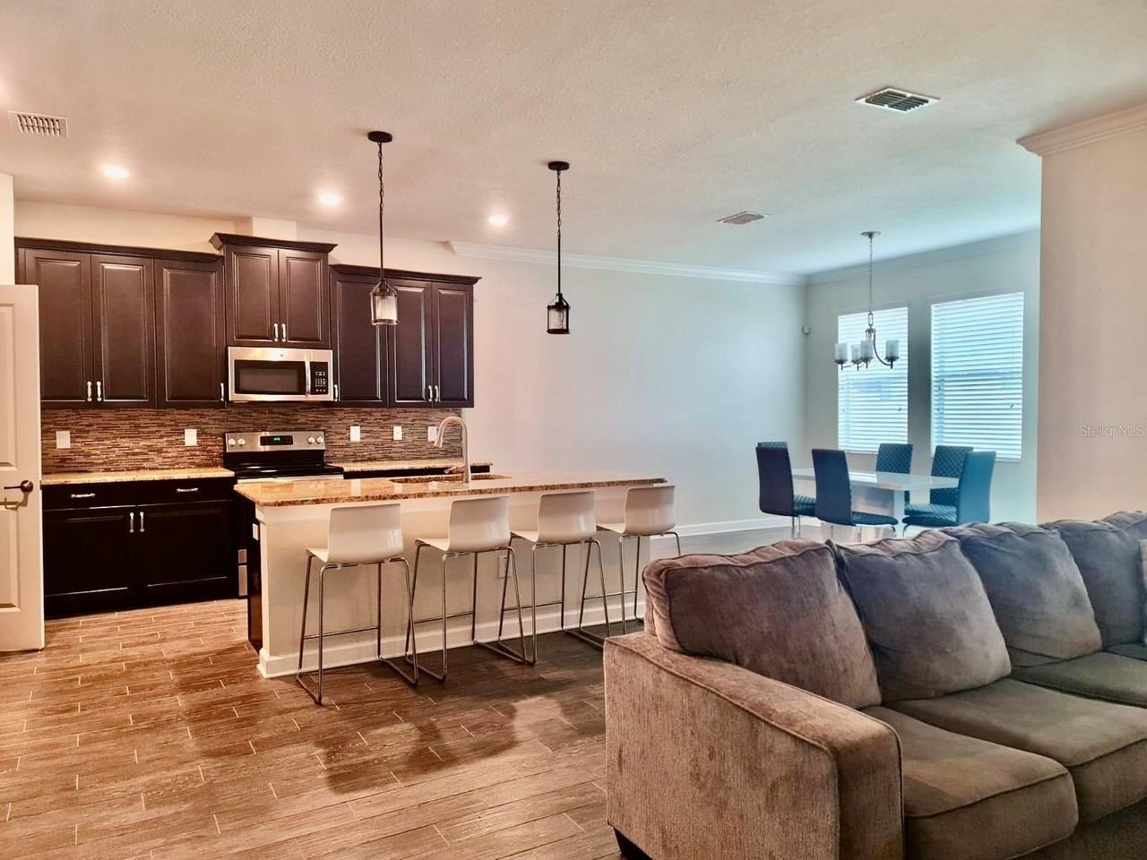4635 Fairy Tale Cir - Photo 6 of 19