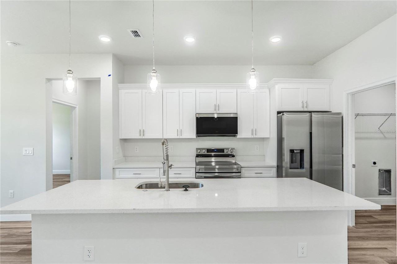3908 Sw 171st Ln - Photo 6 of 37