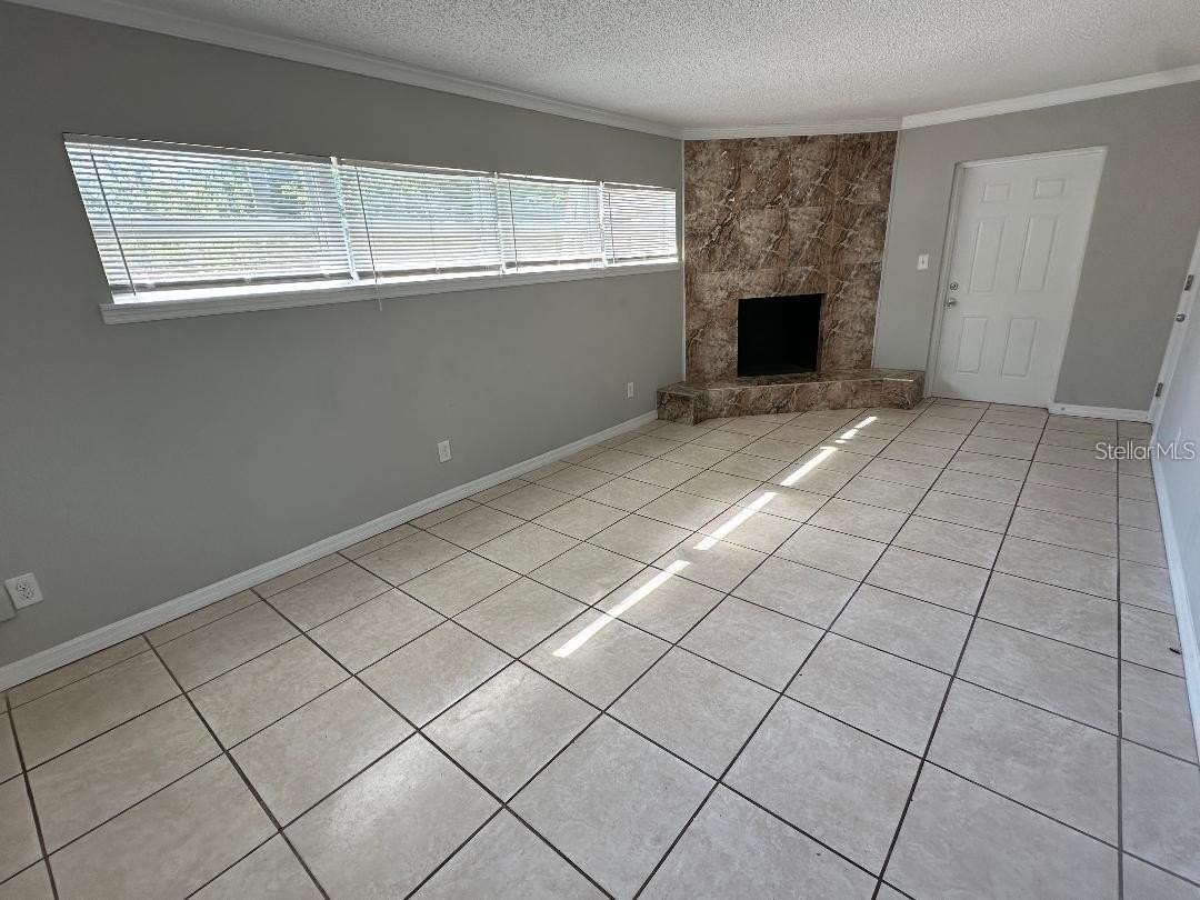 887 Eastbrook Blvd - Photo 7 of 21