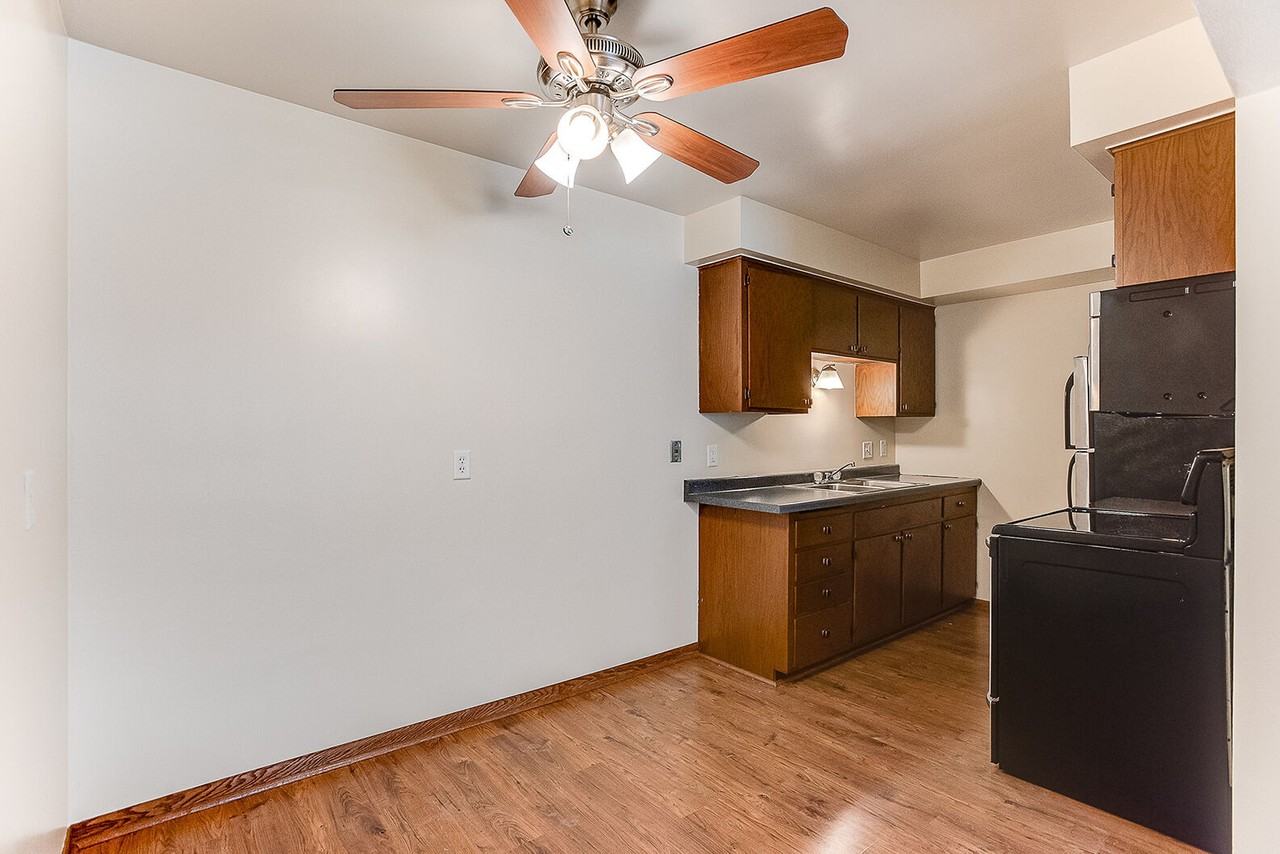 Mark Court Apartments - Photo 4 of 15