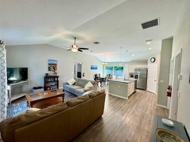5423 Nw 52nd Ave - Photo 2 of 27