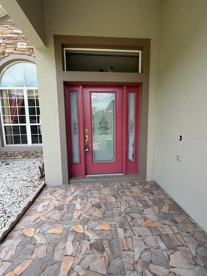 2418 Huron Cir - Photo 3 of 18