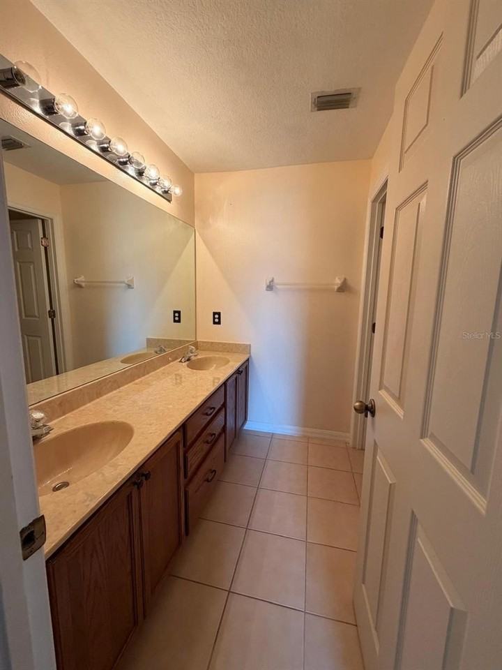 2418 Huron Cir - Photo 6 of 18