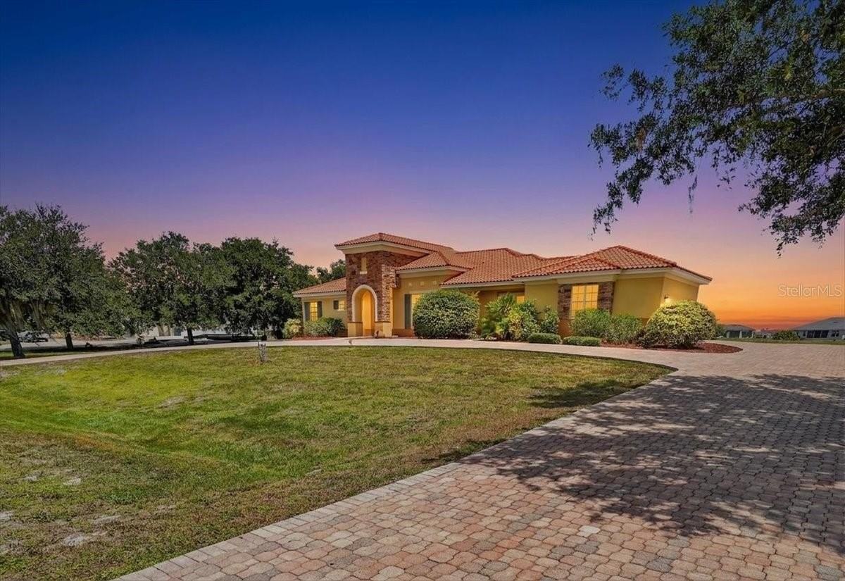 5218 Lake Toscana Dr - Photo 4 of 48