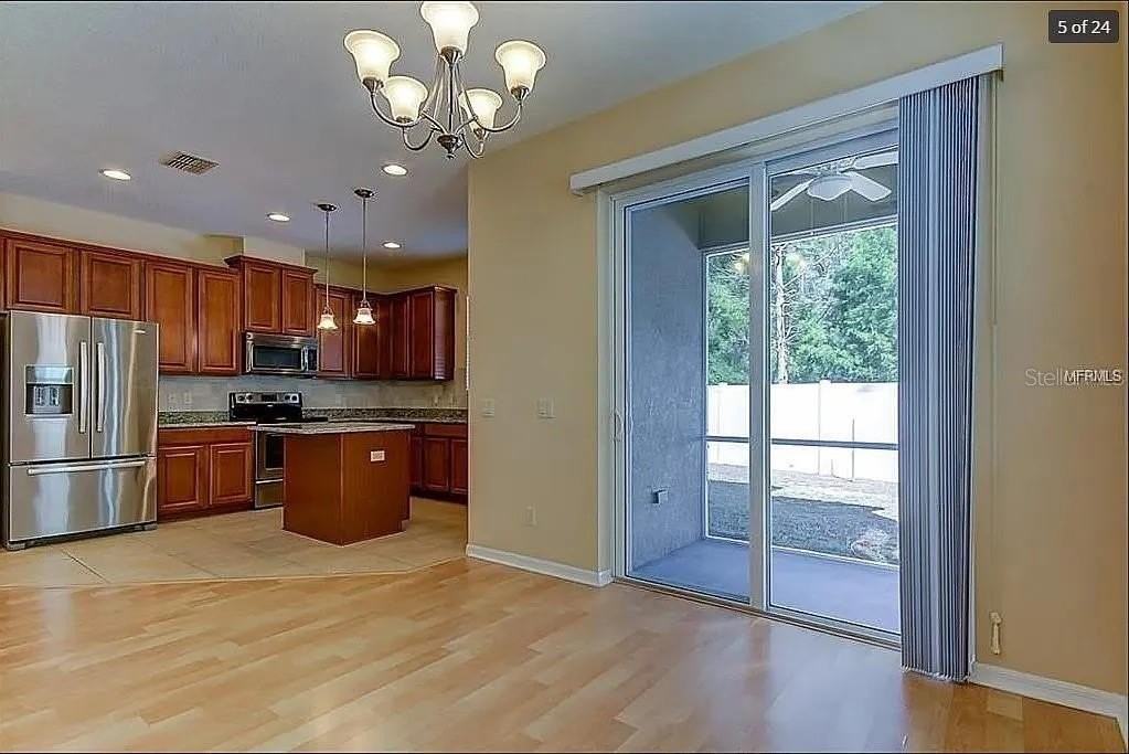 12564 Streamdale Dr - Photo 4 of 19