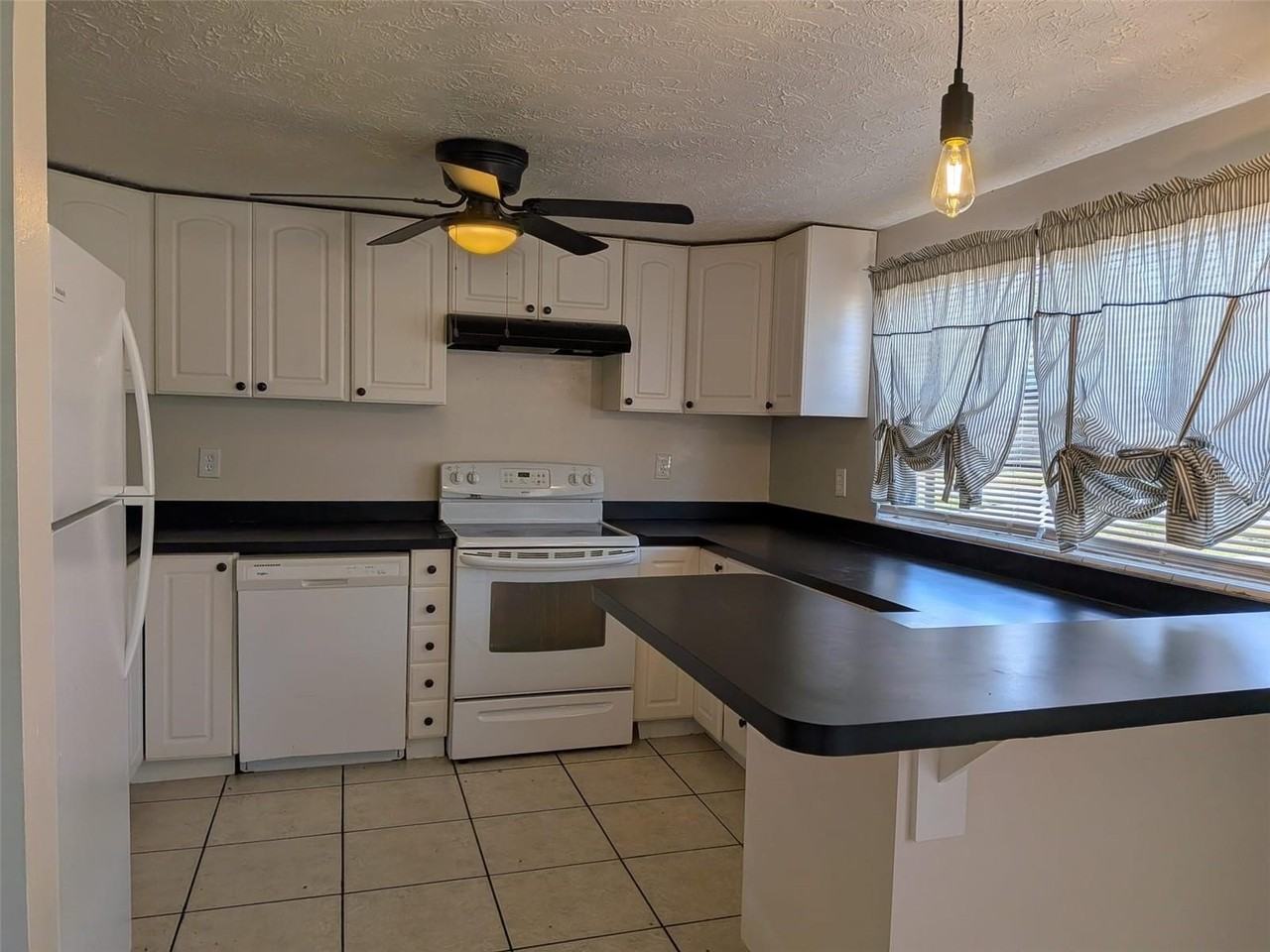 5547 Mallow St - Photo 6 of 22