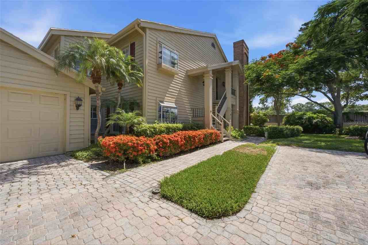 50 Pelican Pl #50