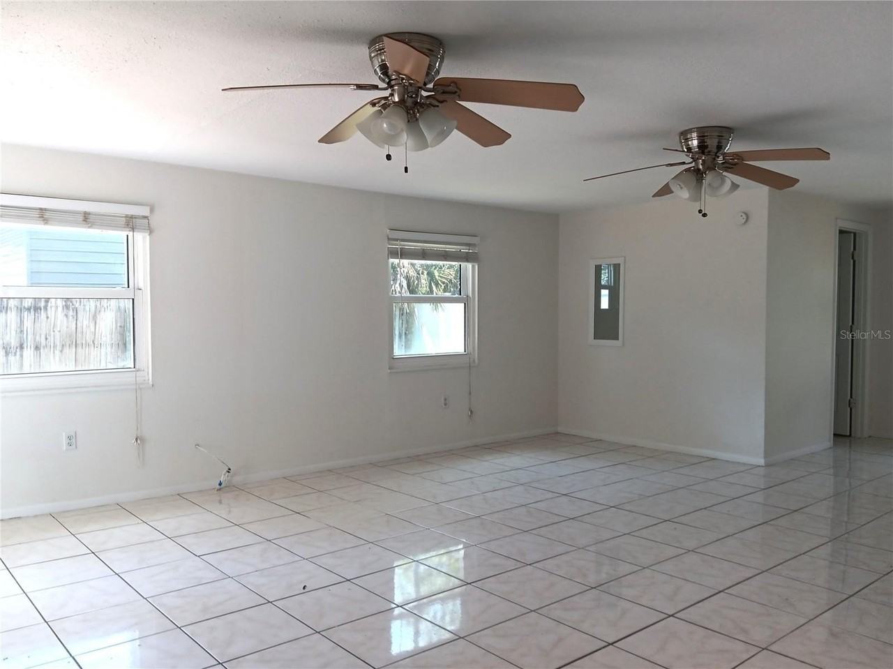 7980 52nd St N - Photo 5 of 26