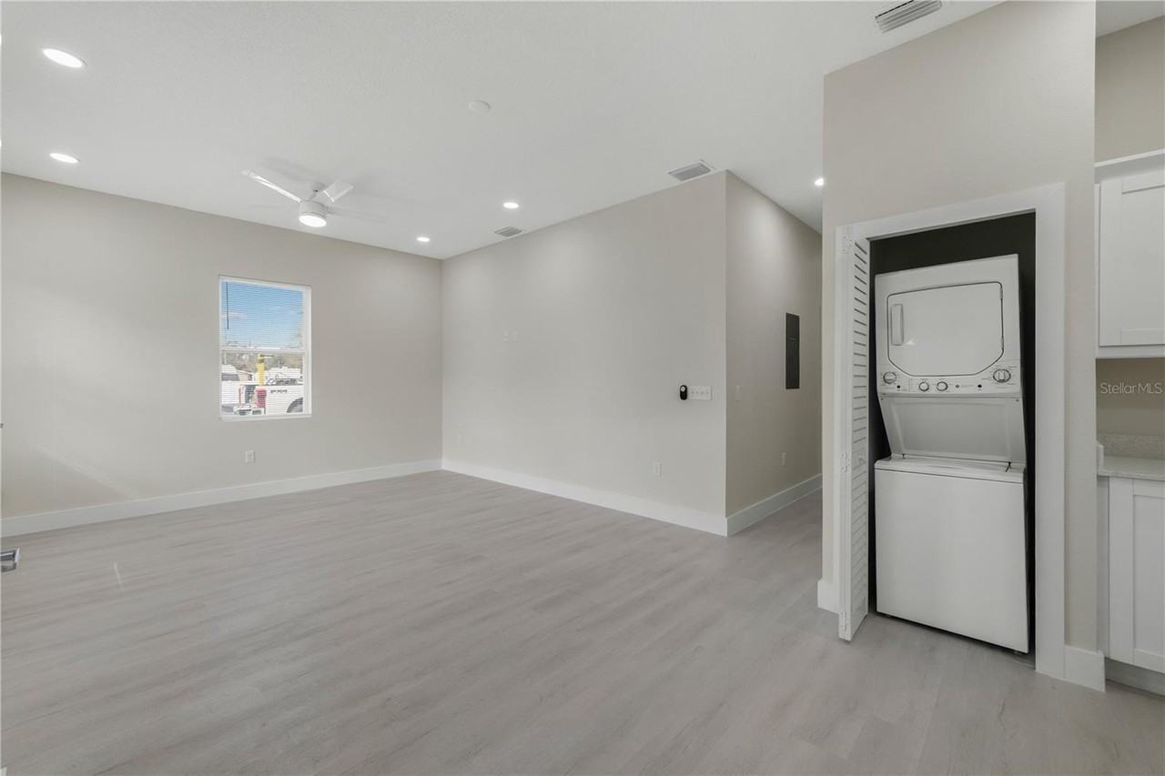 6974 Belltree Ct - Photo 3 of 19