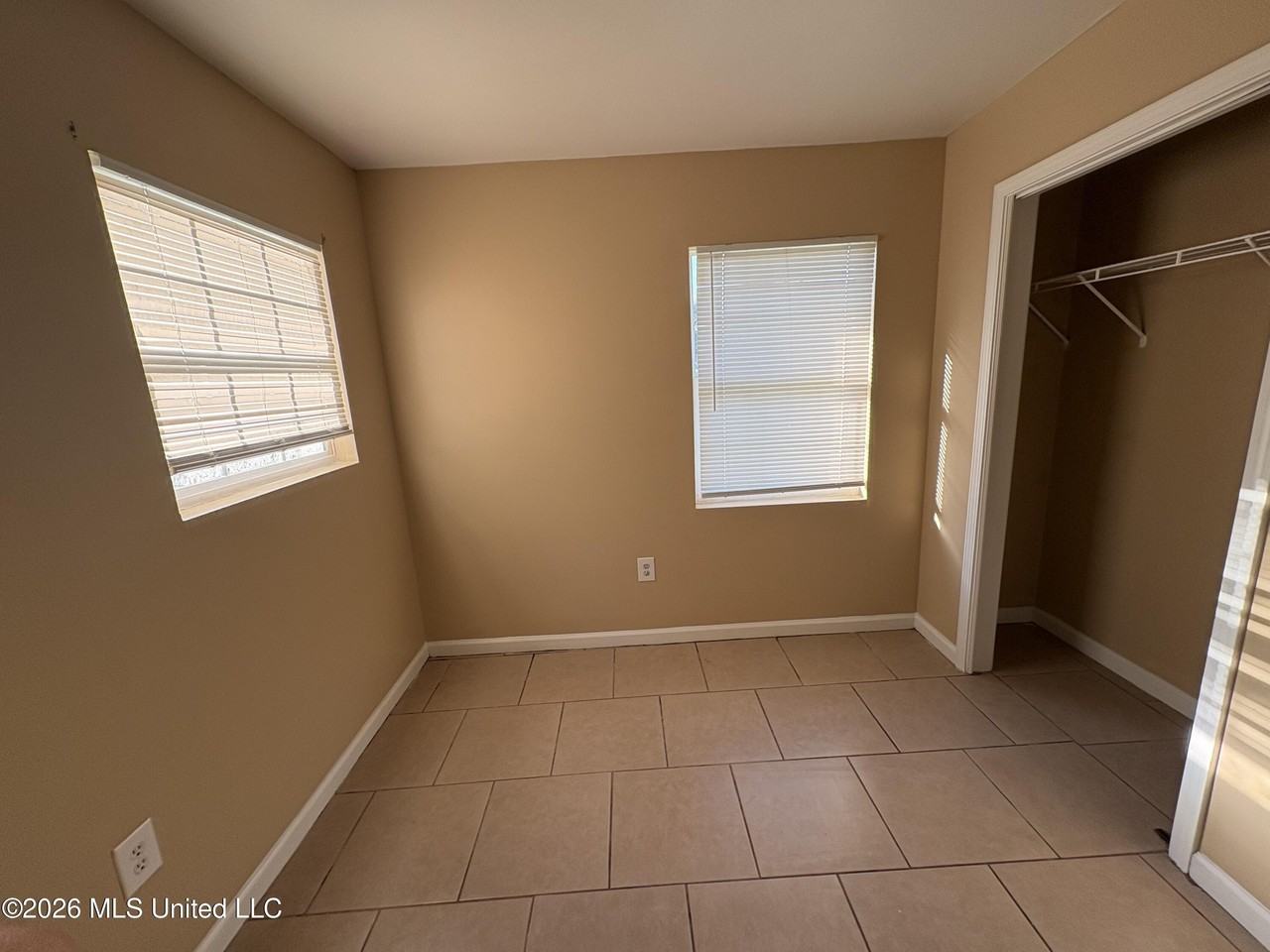 6525 Jasmine St Apt 6 - Photo 5 of 8