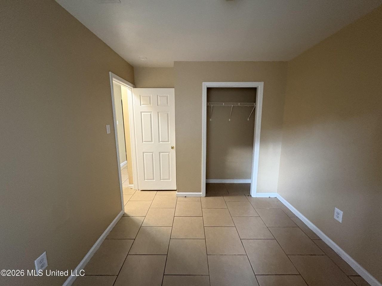 6525 Jasmine St Apt 6 - Photo 6 of 8