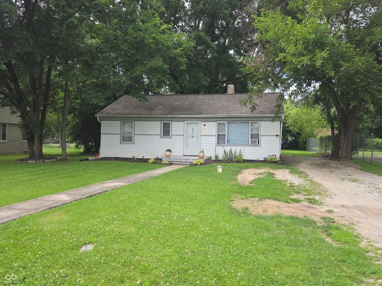6104 Bettcher Ave - Photo 2 of 4