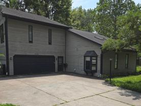 945 Fox Hill Dr - Photo 1 of 1