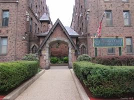 featured image of 8319 116th St #2H