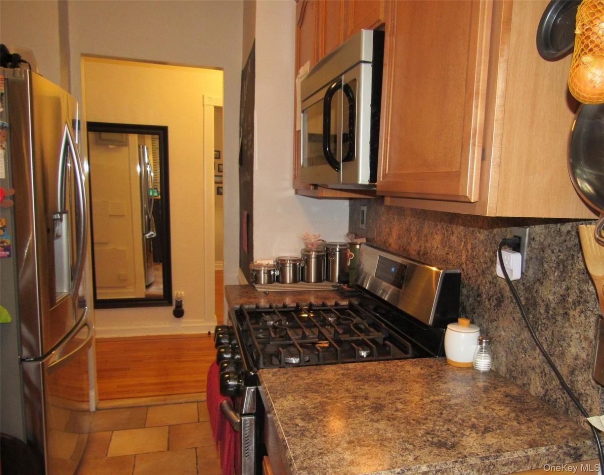 8319 116th St #2H - Photo 6 of 15