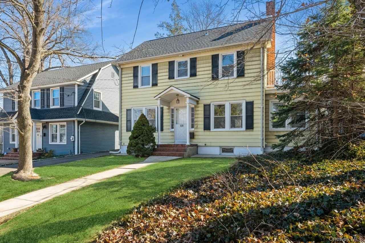 130 Soundview Rd - Photo 3 of 30
