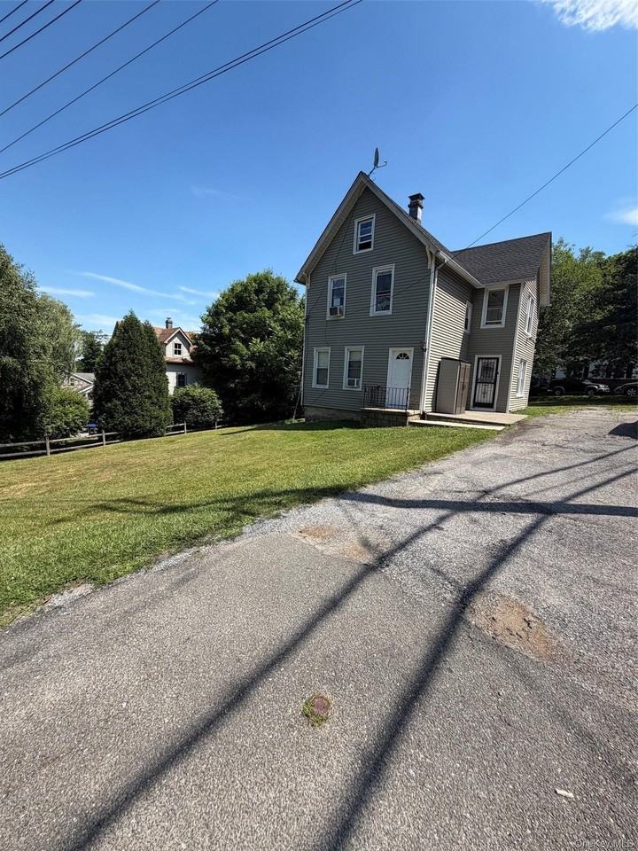8 Old Knollwood Rd - Photo 2 of 17