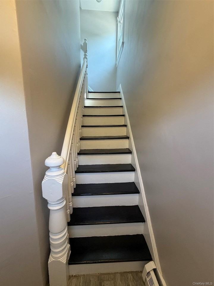 8 Old Knollwood Rd - Photo 4 of 17