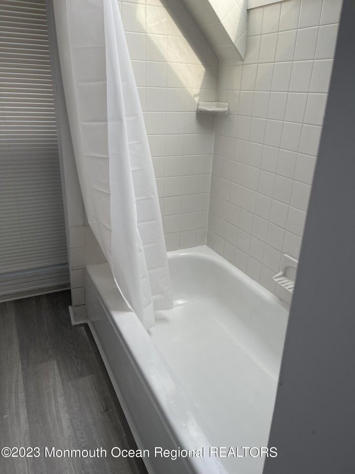 404 3rd Ave #4 - Photo 6 of 8