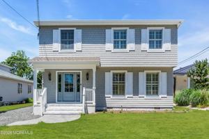 featured image of 217 Howe St